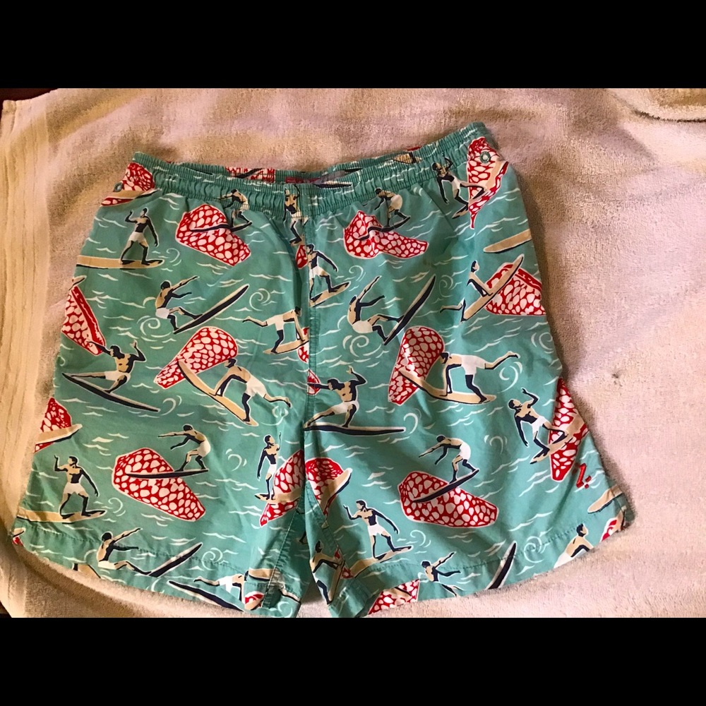 IZOD men’s swimtrunks